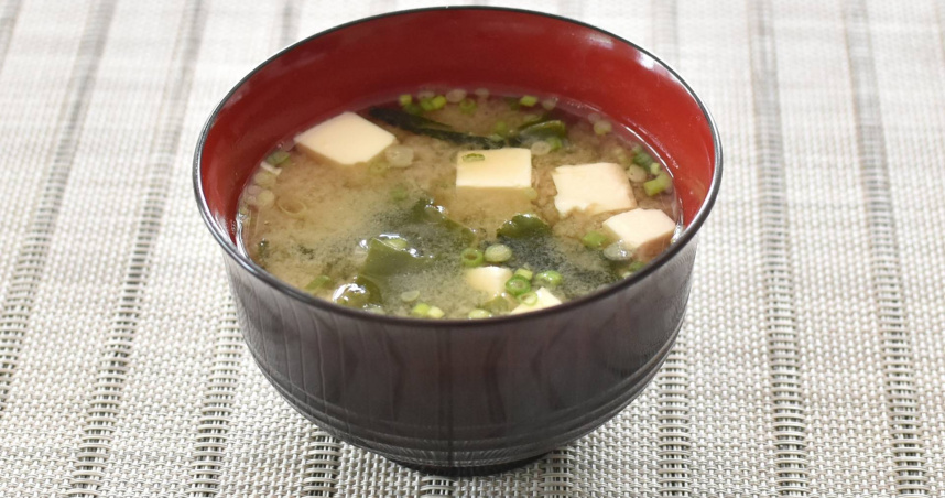 網友認為，味噌湯是日本的「國湯」。（示意圖／photoAC）
