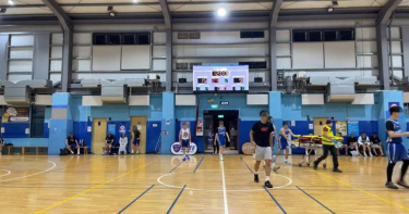 18日業餘籃球聯賽發生一起憾事。（圖／翻攝自YouTube／Elite Basketball League 中壢場）