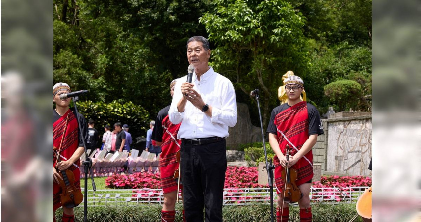 鄧長富透露之前已和灣聲樂團團長洽談，有望於今年底舉辦演唱會。（圖／鄧麗君文教基金會提供）