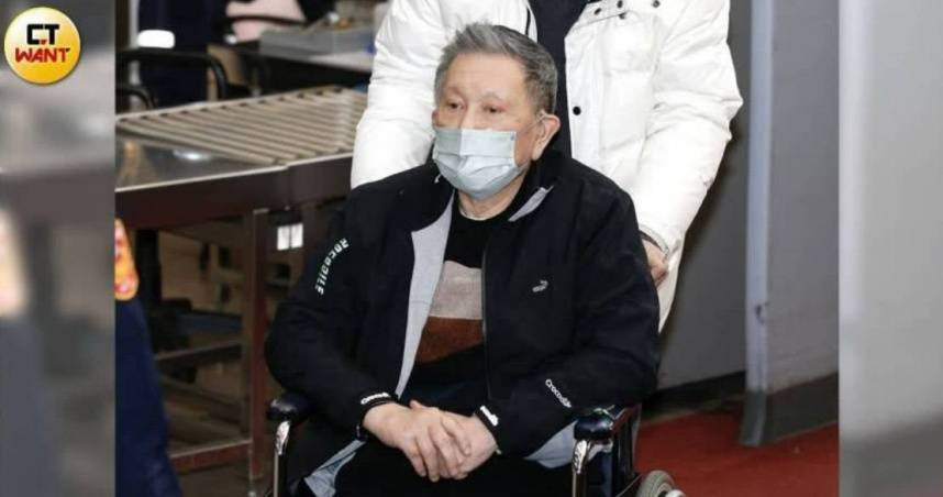 沈慶京5日因廔管都是血急返北所，再由北所送醫。(圖／資料照)