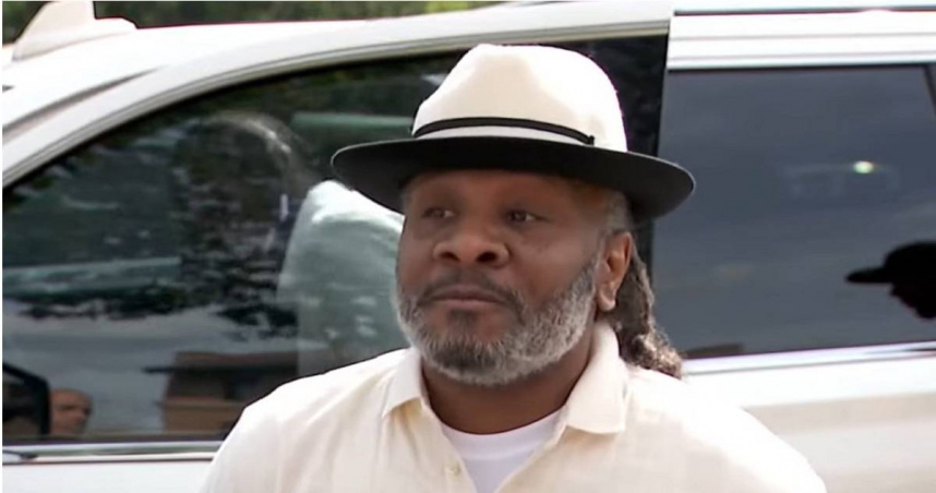 明尼蘇達州（Minnesota）54歲男子霍普（Bryan Hooper Sr.）。（圖／翻攝自YouTube／FOX 9 Minneapolis-St. Paul）