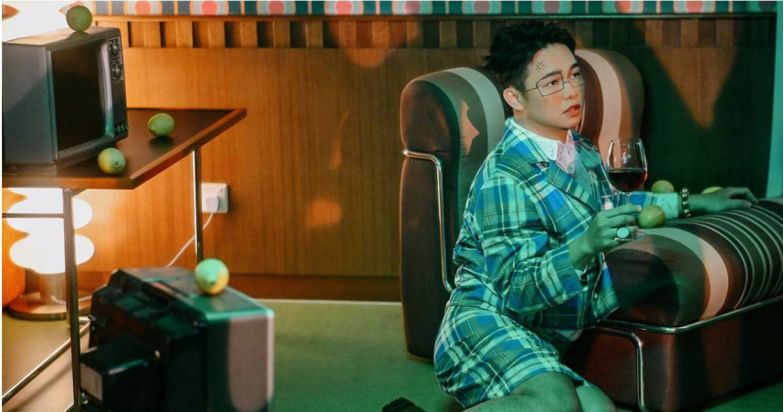 那那大師推出全新單曲〈廁所沒纸〉。（圖／藝和創藝提供）