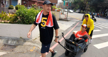 KID重胖回歸《綜藝玩很大》 余天父子同台創下收視紅盤