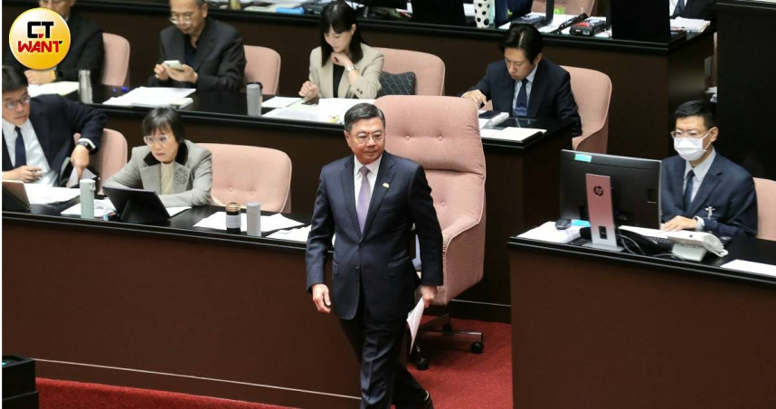 行政院長卓榮泰回應非洲豬瘟疫情指出，災害應變中心將於5日開會決定豬隻禁運禁宰是否解禁。（圖／周志龍攝）