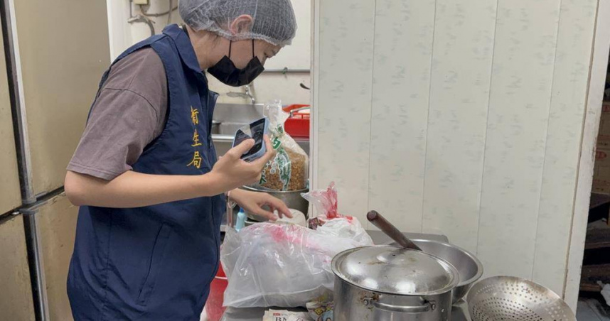 高市衛生局16日前往該店稽查。（圖／高市衛生局提供）