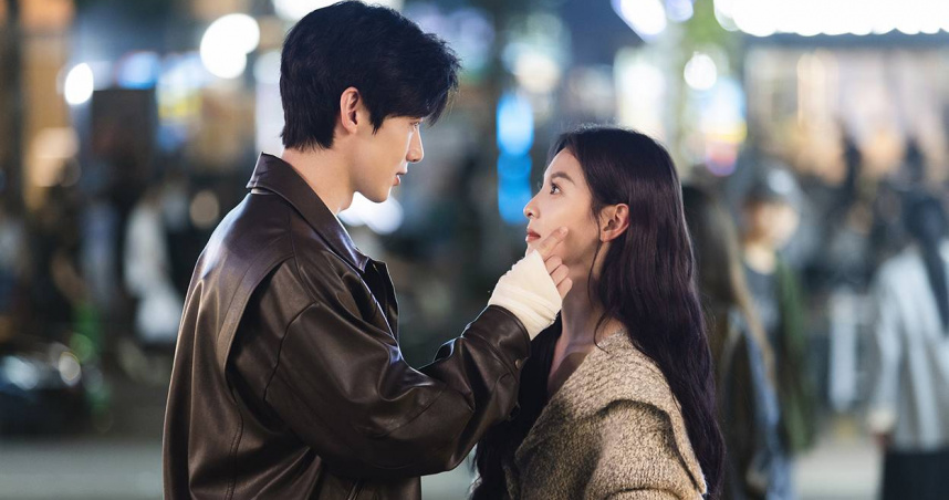 白敬亭與章若楠主演夯劇《難哄》。（圖／中天娛樂台提供）