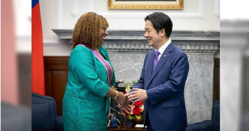 賴清德與柏安卓於典禮中互動。（圖／總統府提供）