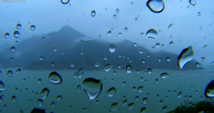 曾文水庫持續有水源注入。 （圖／翻攝曾文水庫即時影像｜西拉雅國家風景區觀光即時影像）