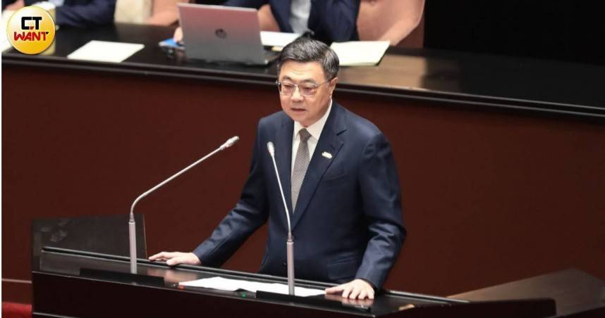行政院長卓榮泰強調，明年普發現金1萬元有充足財政支撐，不會排擠政府既定施政。（圖／周志龍攝）