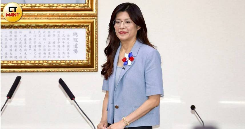 國民黨主席鄭麗文25日赴新北出席活動，公開力挺新北市長參選人李四川，形容他是「每一個人的川伯」，並提醒支持者選情不能輕敵。（圖／方萬民攝）