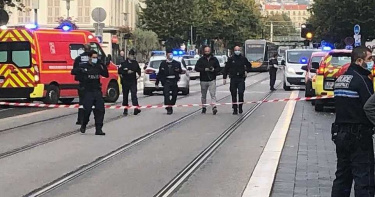 法國尼斯驚傳恐怖攻擊「已3人死亡」!1婦女教堂內遭斬首