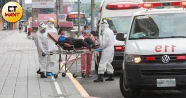 SARS期間購58輛負壓救護車全報廢 基層救護員「全副武裝」救人竟熱衰竭