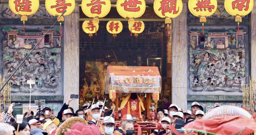 國家重要民俗「東山碧軒寺迎佛祖暨遶境」的送駕大典，今（22）日凌晨登場。（圖／台南市政府提供／中國時報張毓翎台南傳真）
