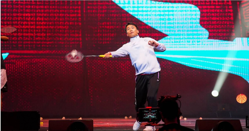 李洋首度登上除夕節目舞台，笑稱跟比賽一樣緊張。（圖／文總提供）