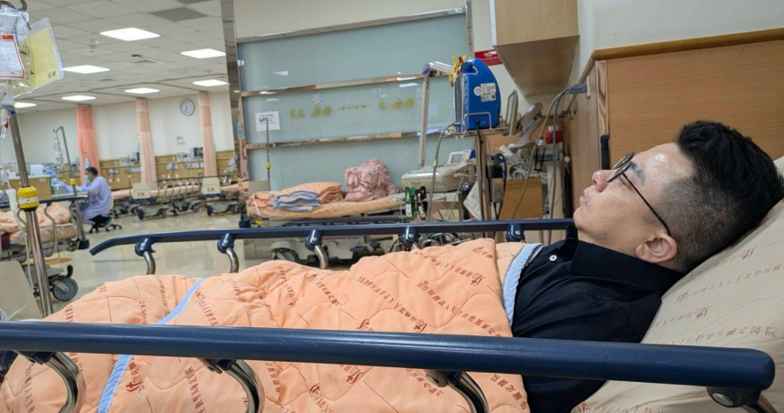 疲老闆身體出狀況入院治療，令粉絲擔心。（圖／疲老闆臉書）