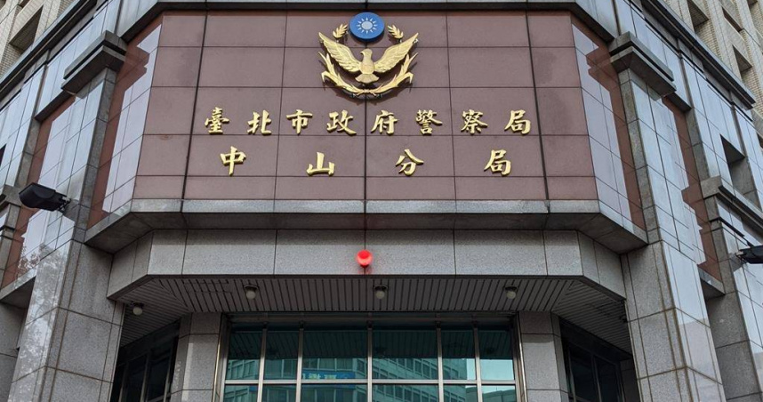 台北市警中山分局偵辦妨害自由案件，警方對空鳴槍制止逃逸的嫌犯。（圖／本報資料照片）