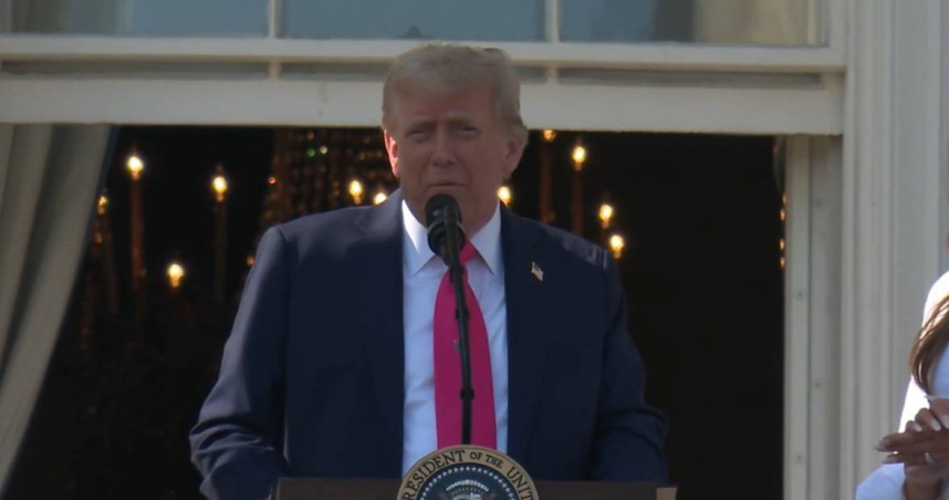 林孜軒 圖說：美國國會3日正式通過總統川普力推的《大而美法案》，並在4日國慶日由川普簽署生效。（圖／摘自川普X）