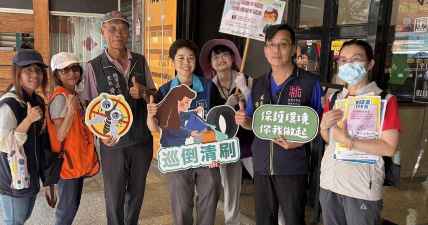 桃園市環保局與衛生局9日下午啟動「環境清潔日」全市大掃除行動，動員志工共394隊，總計22375人次，清除積水容器約1900個、垃圾清運量約61公噸。（圖／桃園市環保局提供）