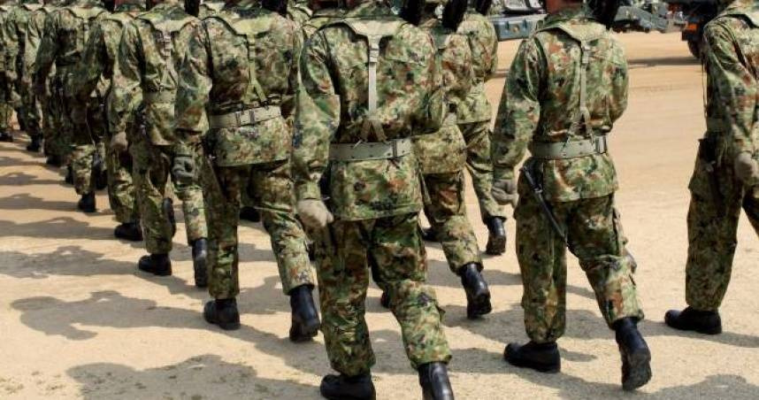 日本陸上自衛隊日前在大分縣的日出生台演習場進行演習，2名年輕隊員遭雷擊身亡。（示意圖／Photo AC）