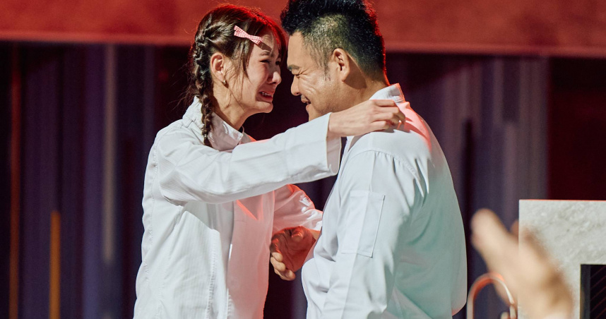 安心亞（左）聽到鍾欣凌的話讓當場淚崩。（圖／華視提供）