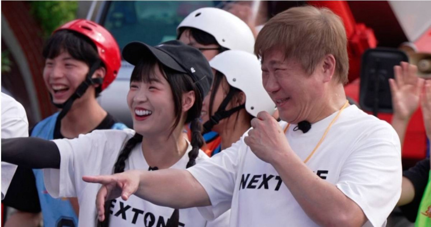 胡瓜（右）與籃籃。（圖／翻攝自綜藝大集合臉書）