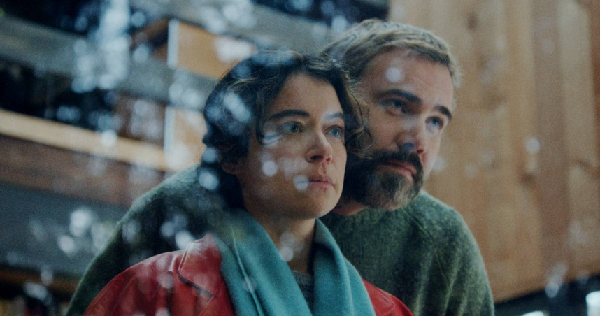 《顫懼》由塔緹安娜瑪斯蘭尼（左）與羅希夫蘇德蘭（右）領銜主演。（圖／采昌提供）