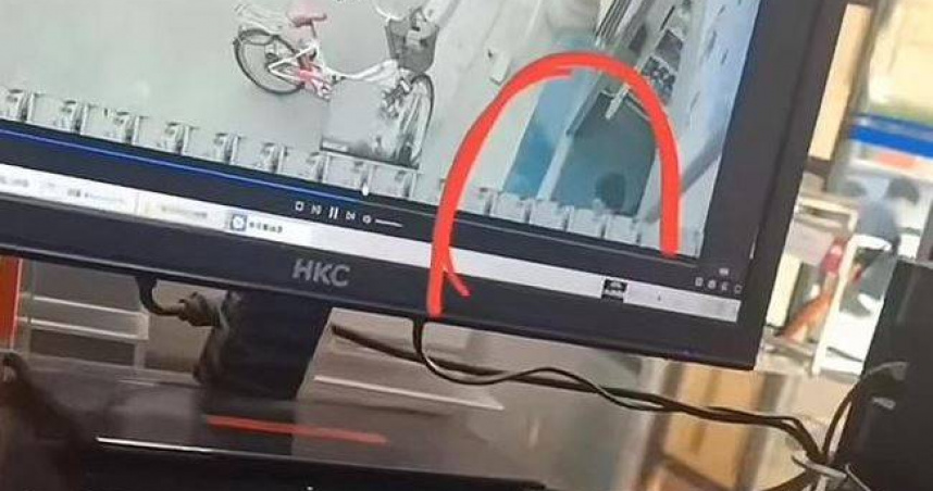 大陸廣東省汕頭市一名13歲男童2023年1月在餐飲店內死亡，近日引發關注。（圖／翻攝自瀟湘晨報）