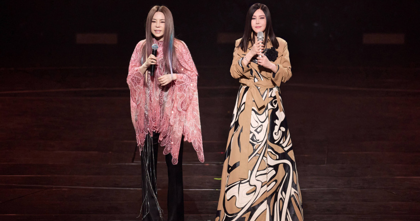 江蕙（右）小巨蛋開唱，邀來妹妹江淑娜擔任演唱會嘉賓。（圖／寬宏藝術提供）