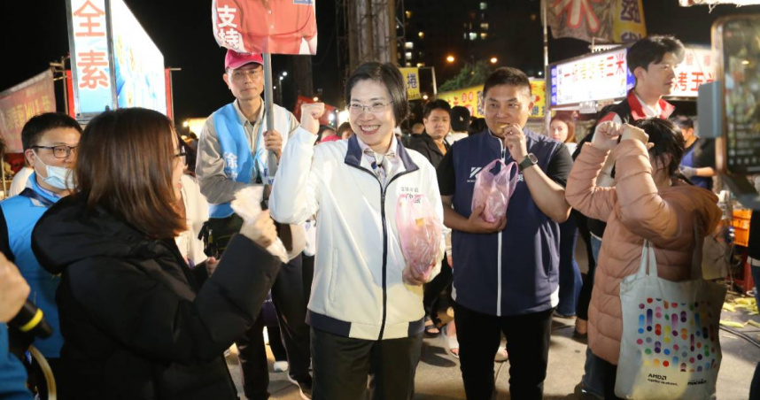 吳宗憲力挺徐欣瑩，竹北竹東問政會站台、陪掃夜市。（圖／徐欣瑩辦公室提供）