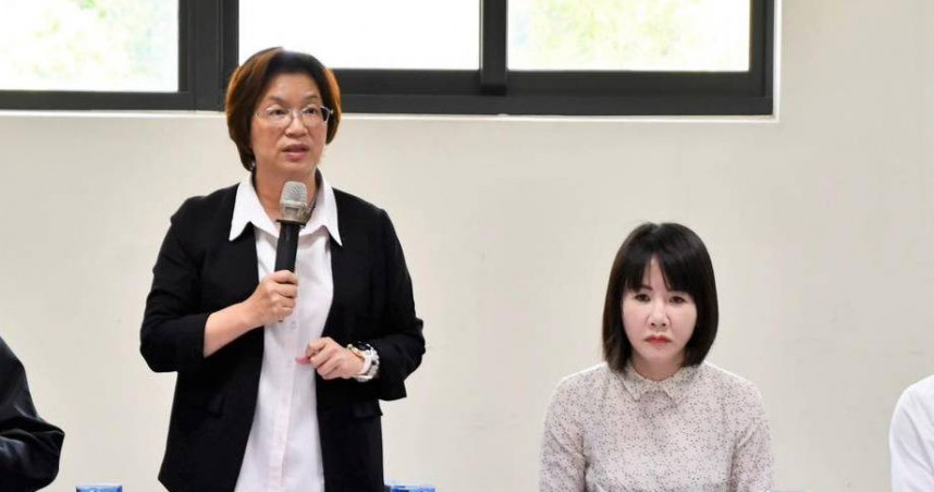 年底將卸任的彰化縣長王惠美（左起）驚傳將北上入閣，時間點就在520前後，成真與否將影響立委謝衣鳯的下一步。（圖／翻攝自彰化縣長王惠美臉書）