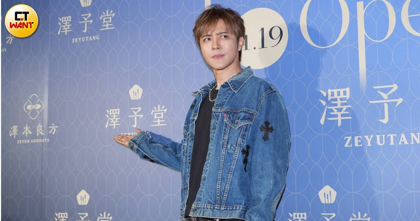 羅志祥今日中醫診所開幕活動，闢謠「烏龍死訊」。（圖／常朝貴攝）