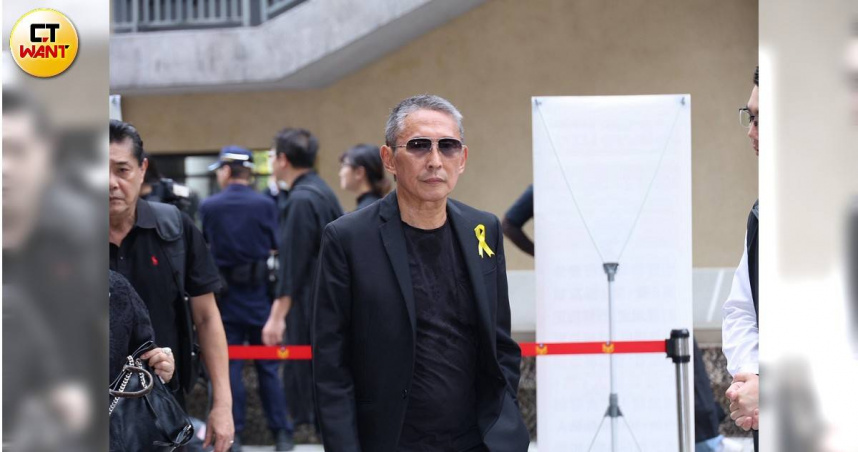 鈕承澤出獄後首露面　以「義弟」身分出席吳功告別式