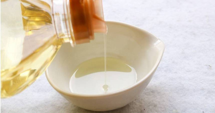 中聯油脂沙拉油爆發食安風波後，消費者購油習慣出現變化，橄欖油、酪梨油買氣明顯升溫。（示意圖／photoAC）