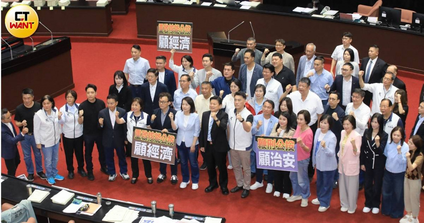 115年度中央政府總預算案苦拖351天終於三讀。（圖／方萬民攝）
