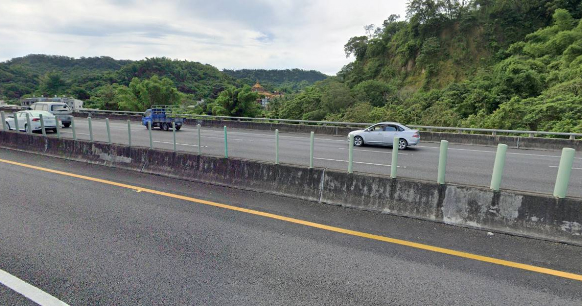 國道10號驚傳槍響 駕駛未禮讓超車竟被開槍「車窗玻璃破裂」 社會 CTWANT