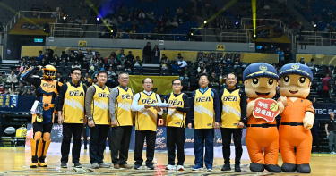 海巡署偵防分署黃錫璋分署長、海巡署北部分署宋子陽分署長、海巡署許靜芝副署長、中信育樂陳國恩董事長、海巡署張忠龍署長、海巡署謝慶欽副署長、海巡署金馬澎分署陳泗川分署長（圖／中信特攻提供）