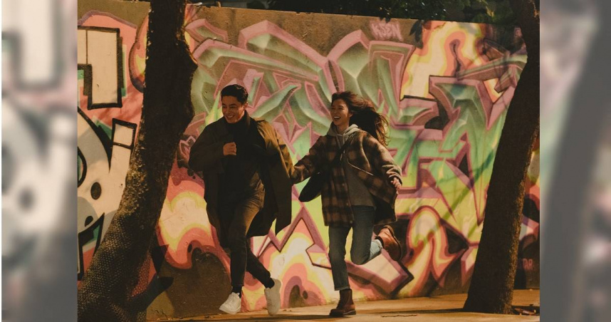 謝盈萱與霍建華在《忘了我記得》飾演夫妻。（圖／Netflix提供）