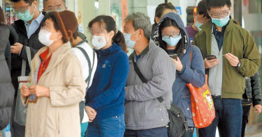 逼「下跪磕頭」婦找到了!警依脅迫醫療人員罪函送 藥師忍淚不提告