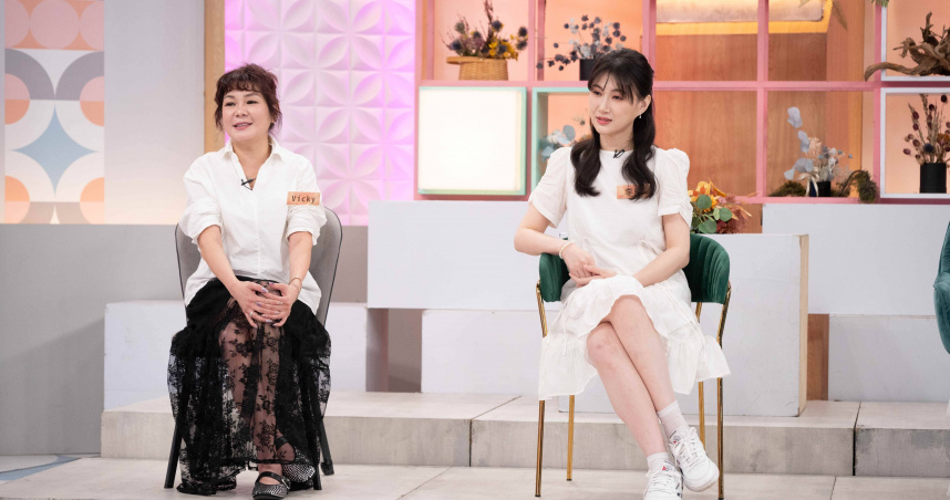 Vicky（左）分享育兒大小事。（圖／東森提供）