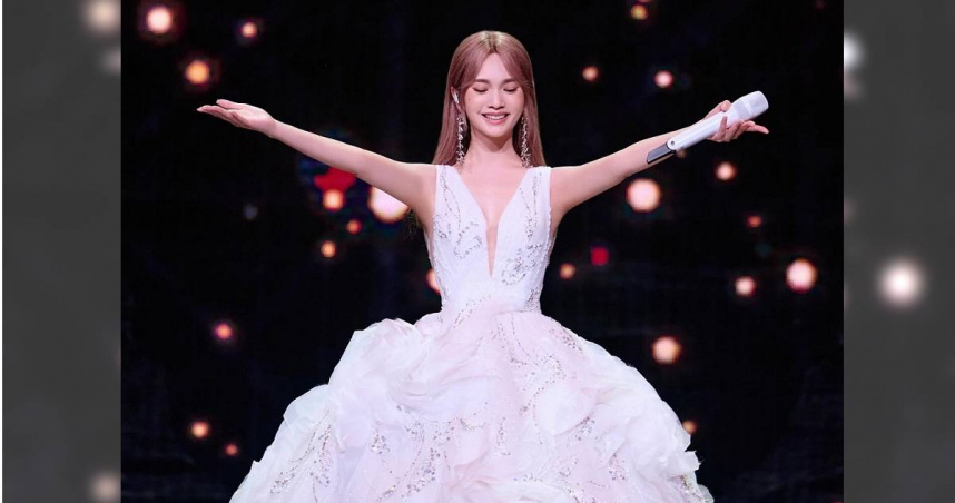 楊丞琳前陣子動了手術。（圖／翻攝自楊丞琳臉書）