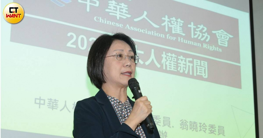 國民黨立委翁曉玲表示，行政院長卓榮泰未依法副署並執行立法院通過的法案，已涉及違法失職，正式向監察院提出彈劾陳情書。（圖／周志龍攝）