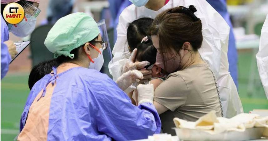 台灣首度監測到被世界衛生組織列為COVID-19重點觀察變異株的BA.3.2病例。（示意圖／黃耀徵攝）