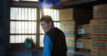 入圍金馬男配與新人的洪瑜鴻（春風）主演的販毒危局《所有人都在死》。（圖／金馬影展執行委員會）