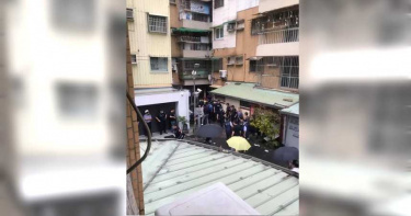 高雄精障男拒就醫 持尖刀襲警釀4傷