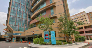 好心肝翻版?網爆「中部某醫院」開放VIP民眾打疫苗 台中榮總回應了