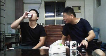 【醉後消防員2】出勤前不忘乾掉啤酒 消防好形象全毀