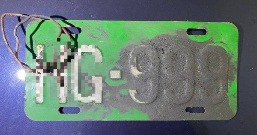 桃園男子偽造車牌挪用他車，國道休息區被查獲。（ 圖／翻攝畫面）