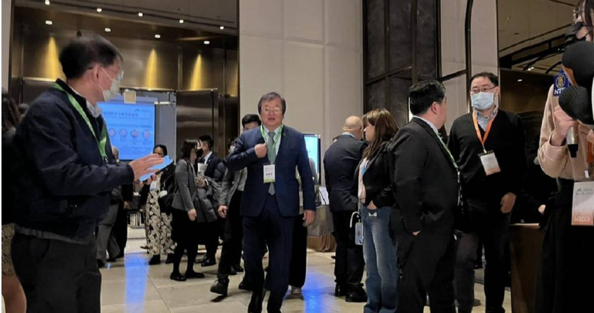 衛福部長邱泰源今日（17）出席2025玉山論壇，回應漲掛號費事宜。（圖／中國時報李念庭攝）