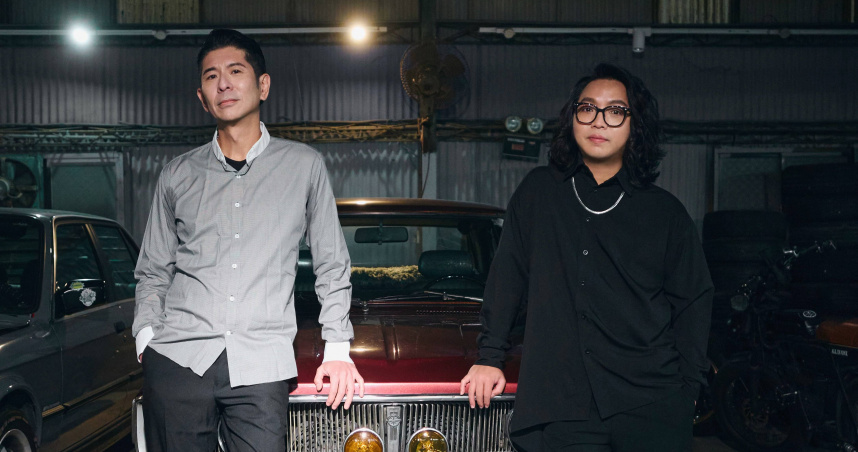 荒山亮、潘信維推出合作新歌〈乾杯（啉予焦）〉，主題跳脫常見的情歌領域，探討人生、友情和師徒情。（圖／時刻娛樂提供）