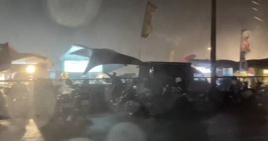 中央氣象署昨（26）日晚間針對台中市發布國家級警報與豪雨特報。（圖／翻攝Threads）